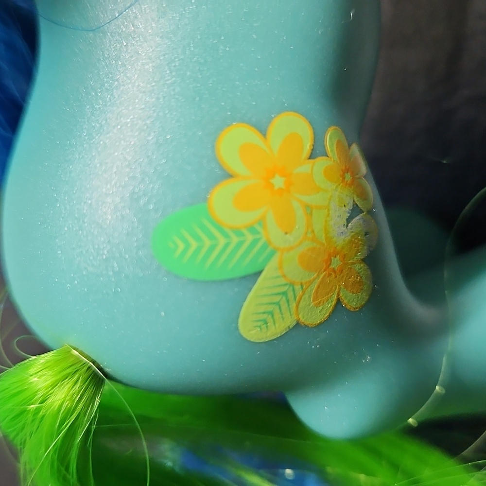 My Little Pony TROPICAL SURPRISE - Picture 2 of 4